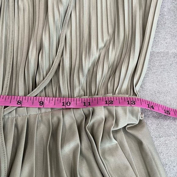 [S]H&M Dusty Green Sleeveless Pleated Dress Drawstring - Picture 7 of 9